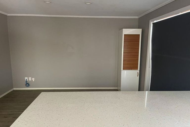 Photo of property in 354 Paparata Road, Bombay, 2675