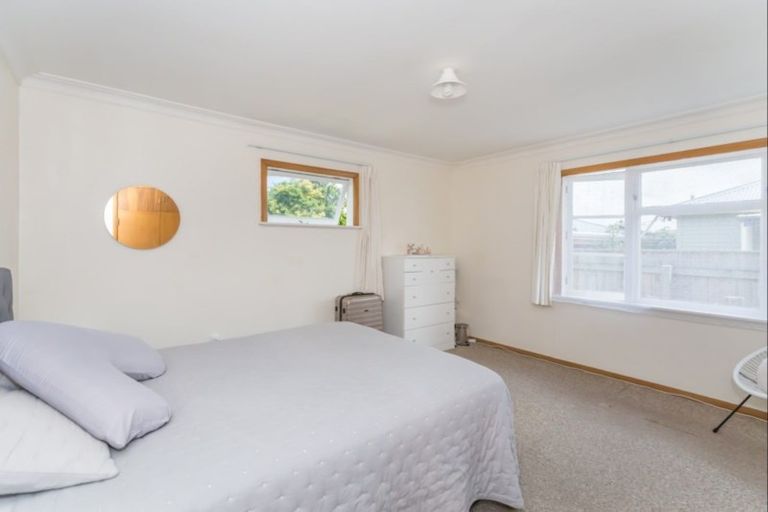 Photo of property in 30 Liverpool Street, Levin, 5510