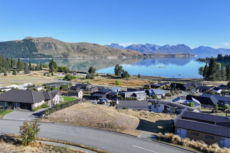Photo of property in 2 Rankin Rise, Lake Tekapo, 7999
