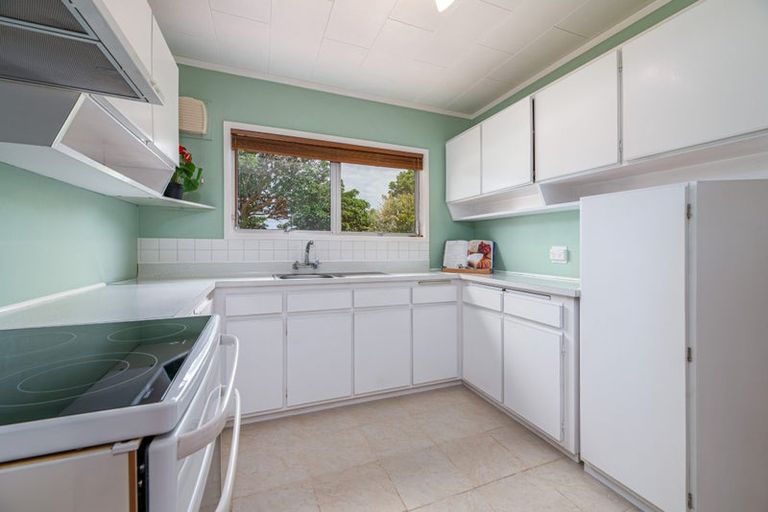 Photo of property in 123 Muir Avenue, Mangere Bridge, Auckland, 2022