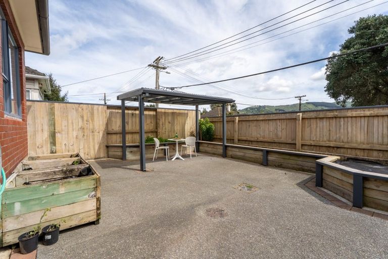 Photo of property in 54 Athlone Crescent, Avalon, Lower Hutt, 5011