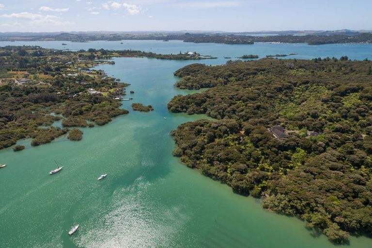 Photo of property in 339 Wharau Road, Kerikeri, 0293