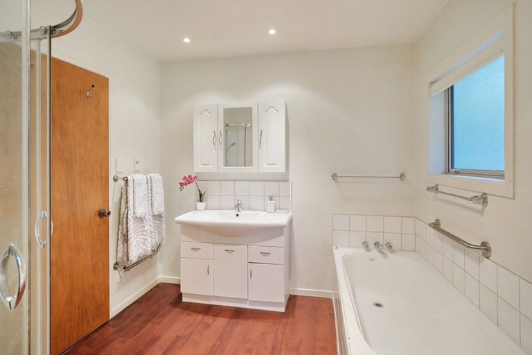 Photo of property in 10a Kaputone Place, Belfast, Christchurch, 8051