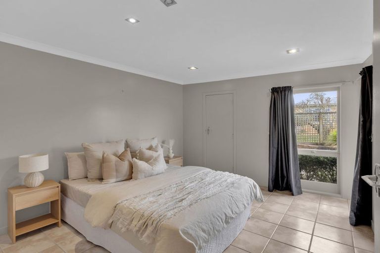 Photo of property in 8 Braid Road, St Andrews, Hamilton, 3200
