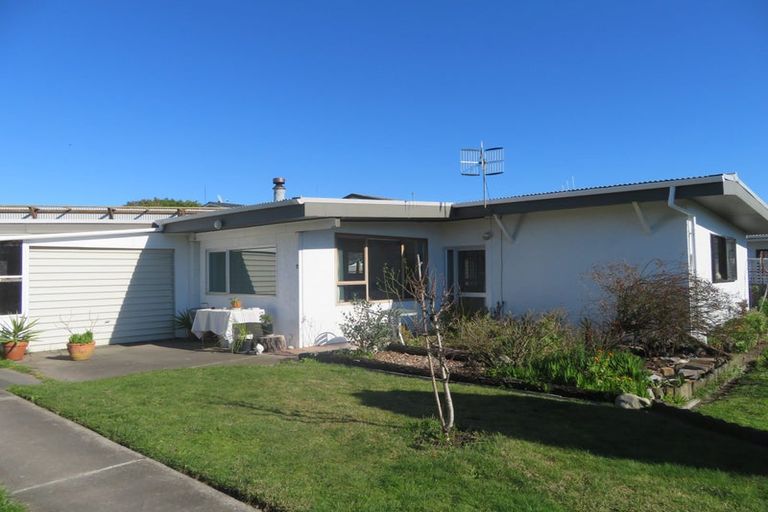 Photo of property in 16 Reeve Street, Foxton, 4814