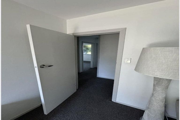 Photo of property in 2/32 Mona Vale Avenue, Riccarton, Christchurch, 8011