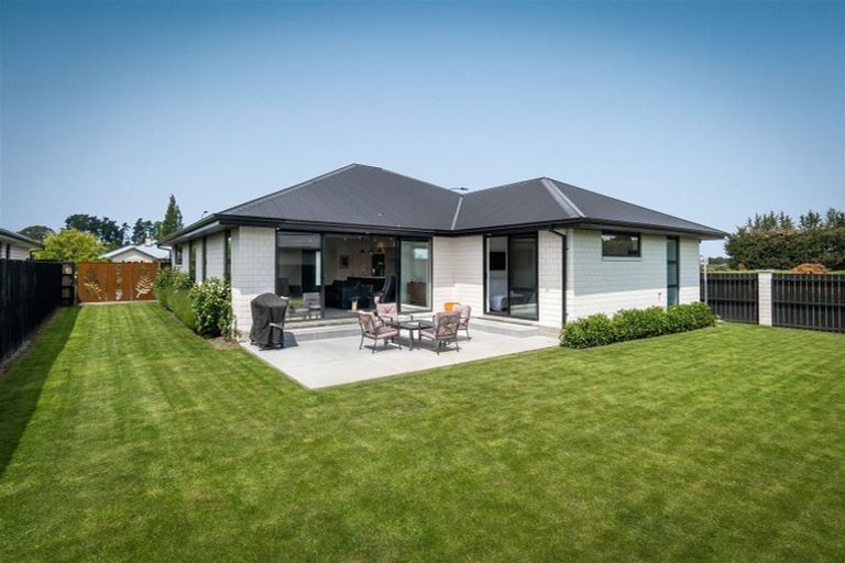 Photo of property in 36 Fearne Drive, Woodend, 7610