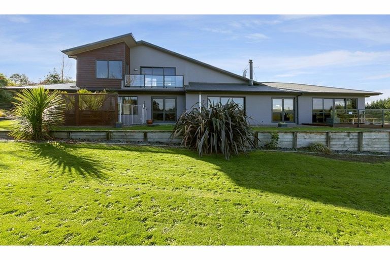 Photo of property in 864 Whangamata Road, Kinloch, Taupo, 3377
