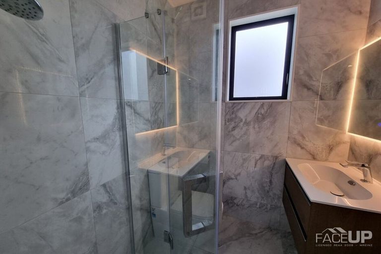 Photo of property in 26 Hea Road, Hobsonville, Auckland, 0616