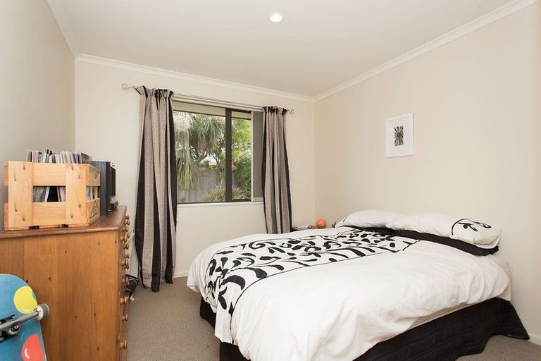 Photo of property in 11 Parkside Crescent, Northwood, Christchurch, 8051