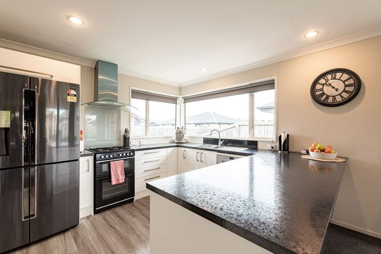 Photo of property in 27d Masefield Drive, Rolleston, 7614