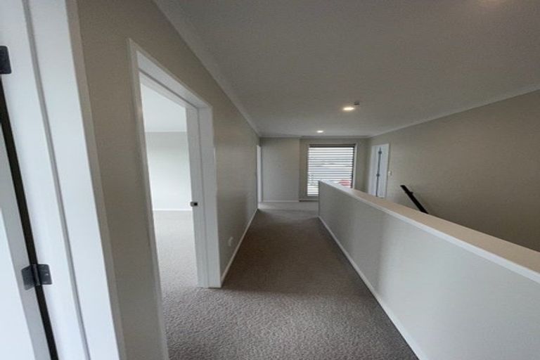 Photo of property in 20 Onekura Street, Red Beach, 0932