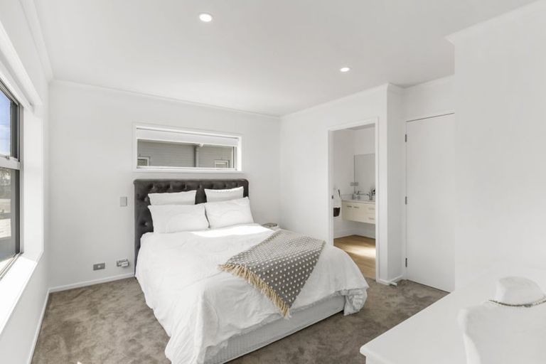 Photo of property in 118 Maire Road, Orewa, 0931