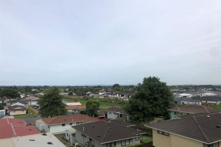 Photo of property in 161 Keri Vista Rise, Papakura, 2110