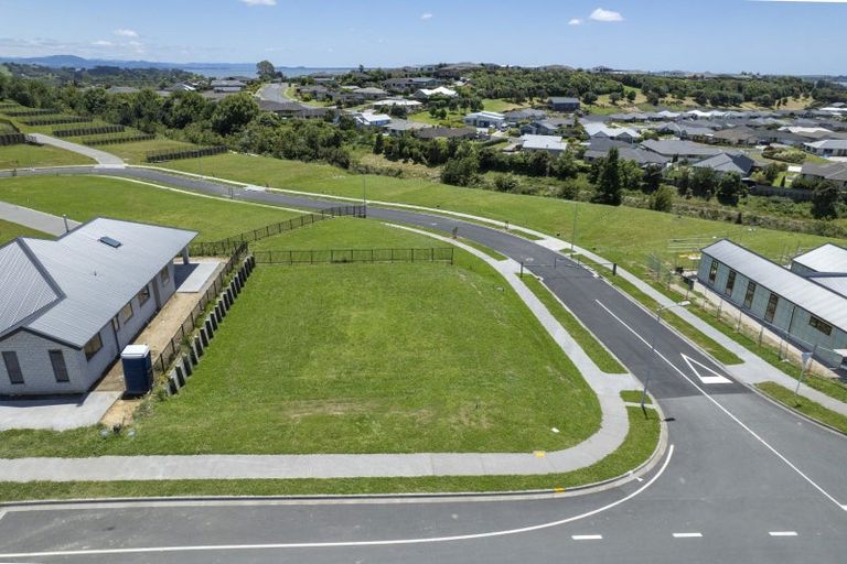 Photo of property in 35 Ridge Drive, Omokoroa, 3114