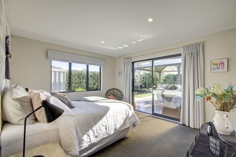 Photo of property in 10 Catchpole Place, Woodend, 7610