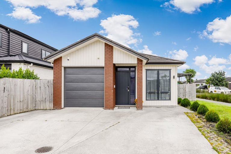 Photo of property in 12 Millfield Lane, Papakura, 2110