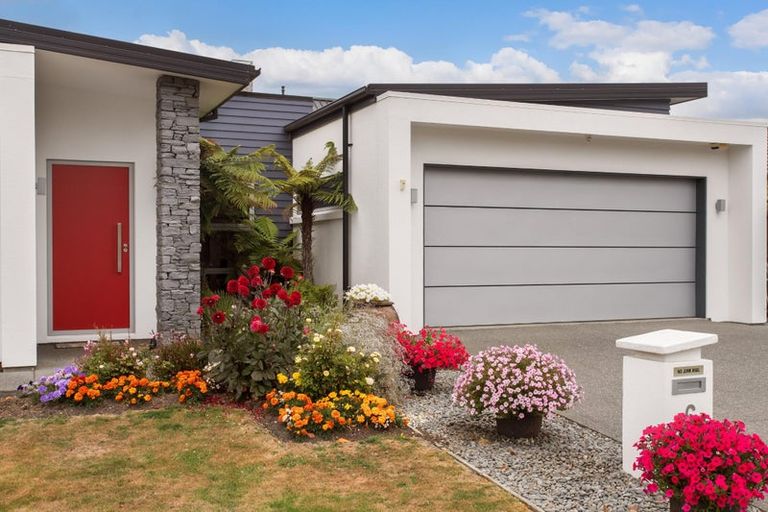 Photo of property in 6 Brookfield Drive, Northwood, Christchurch, 8051