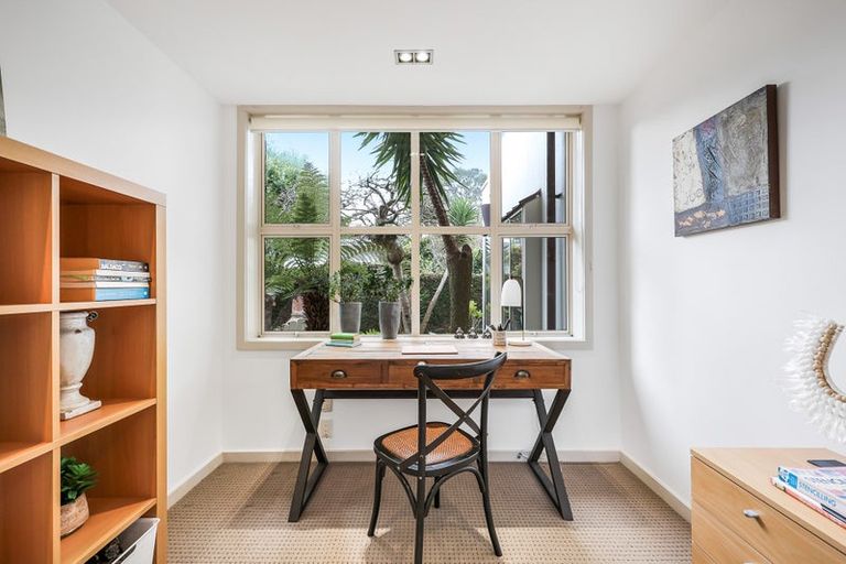 Photo of property in 2/2 Clifton Road, Hauraki, Auckland, 0622