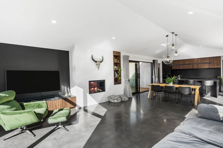 Photo of property in 3 Cartvale Drive, Marshland, Christchurch, 8051