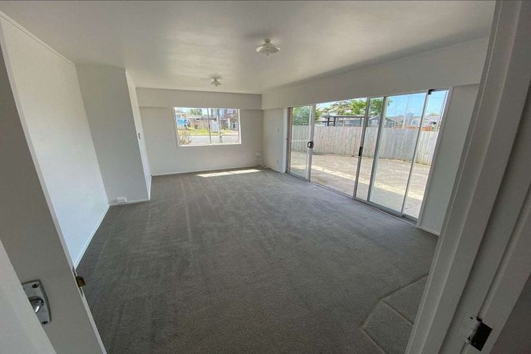Photo of property in 1/17 Idlewild Avenue, Mangere, Auckland, 2022