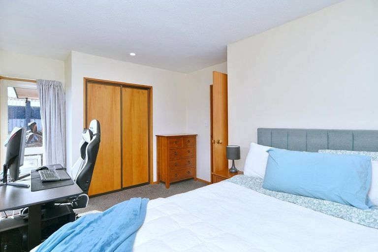 Photo of property in 5 Rossiter Avenue, Redwood, Christchurch, 8051