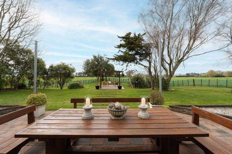 Photo of property in 537 No 1 Line, Longburn, Palmerston North, 4475