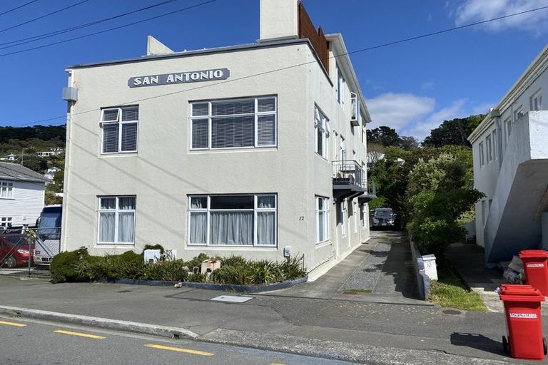 Photo of property in San Antonio Flats, 12f2 Kilbirnie Crescent, Kilbirnie, Wellington, 6022