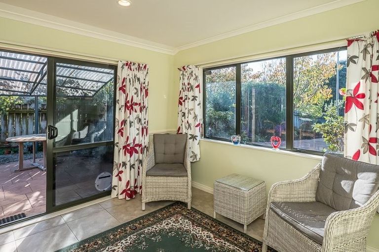 Photo of property in 11 Takahe Drive, Paraparaumu Beach, Paraparaumu, 5032