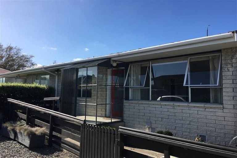 Photo of property in 4/24 Seymour Street, Hornby, Christchurch, 8042