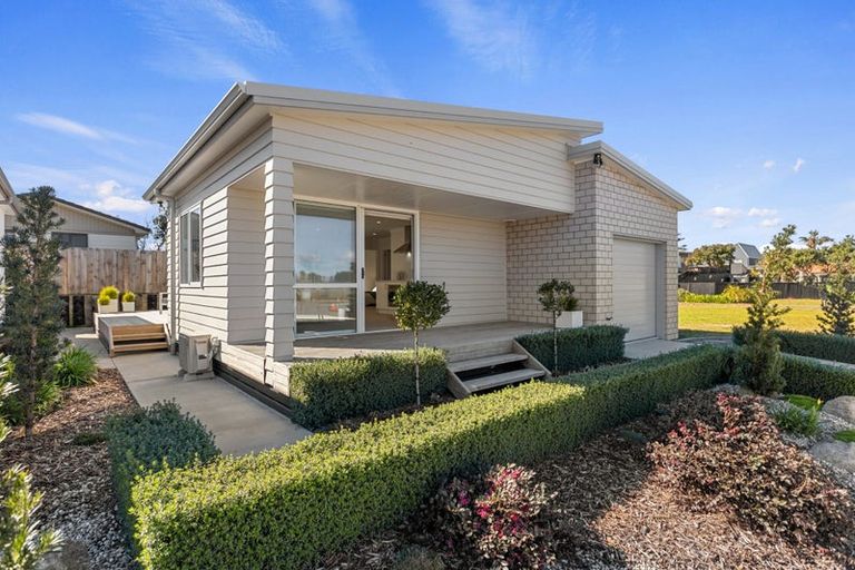 Photo of property in 73 Riley Crescent, Papamoa Beach, 3118