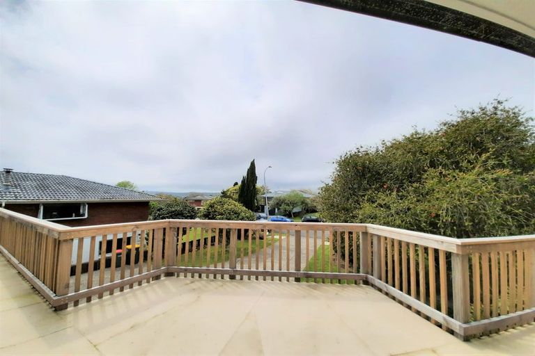 Photo of property in 7 Leewood Place, Pakuranga Heights, Auckland, 2010