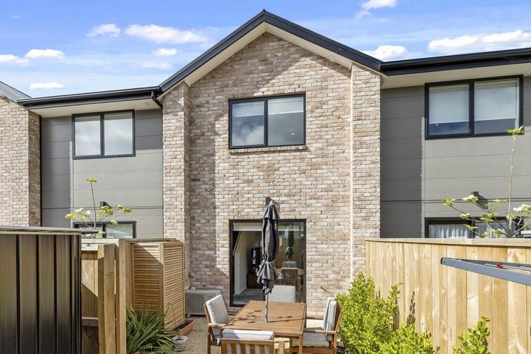 Photo of property in 11/12 Freyberg Avenue, Riccarton, Christchurch, 8011