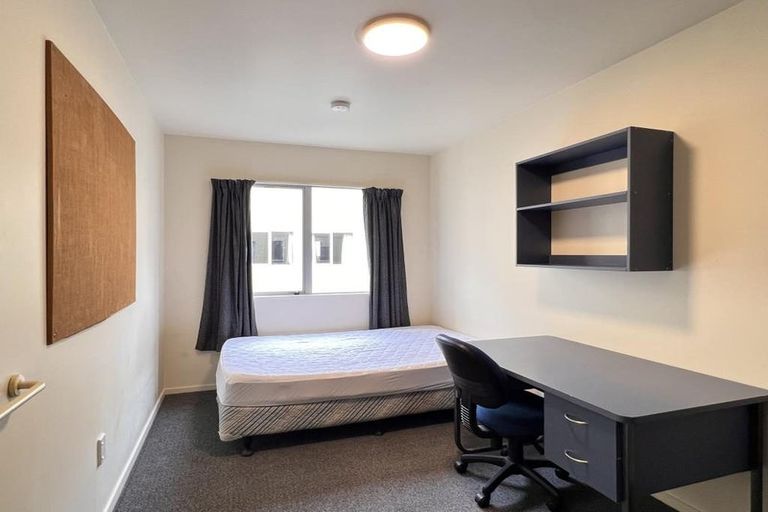 Photo of property in Basin Reserve Complex, 64/4 Sussex Street, Mount Cook, Wellington, 6021