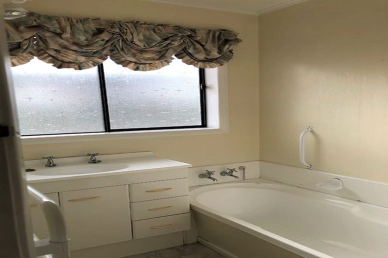 Photo of property in 52 Trafalgar Street, Levin, 5510