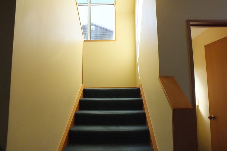 Photo of property in 11 Brockhall Lane, Avonhead, Christchurch, 8042