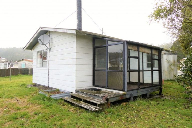 Photo of property in 12 Mace Street, Reefton, 7830