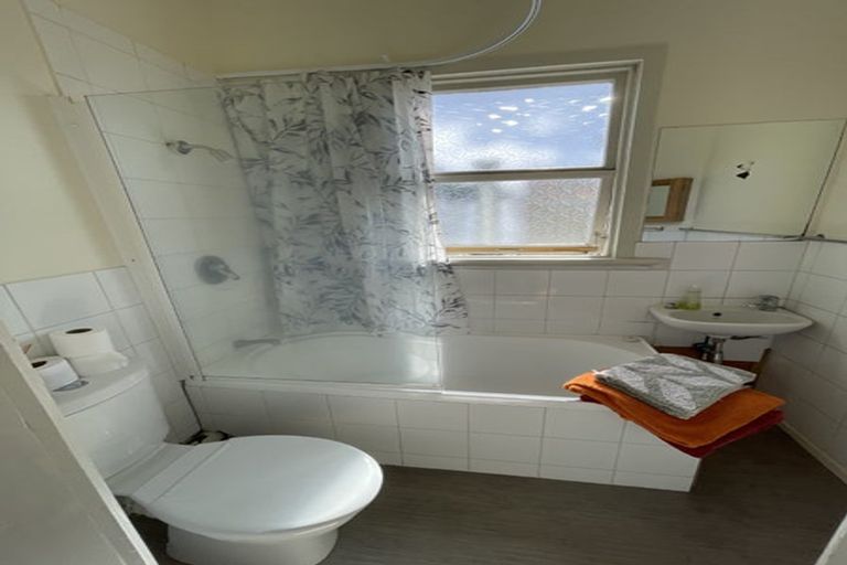 Photo of property in 72-76 Tasman Street, Mount Cook, Wellington, 6021