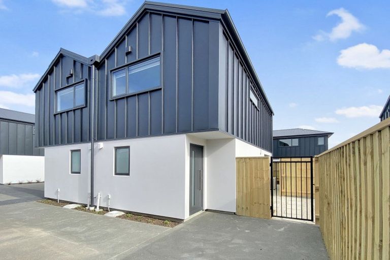 Photo of property in 4/21 Frederick Street, Waltham, Christchurch, 8011