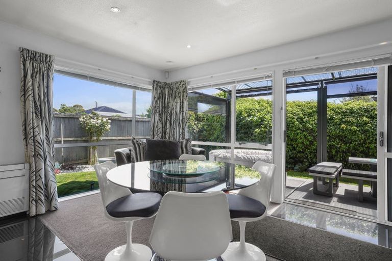 Photo of property in 29 Dunedin Street, Redwood, Christchurch, 8051