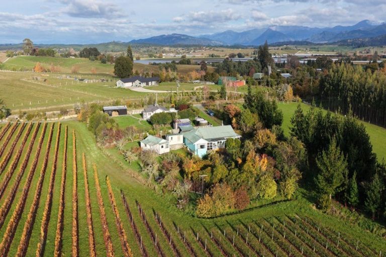 Photo of property in 69 Flett Road, Lower Moutere, Upper Moutere, 7175