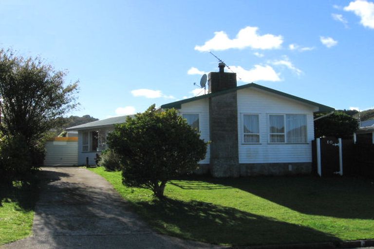 Photo of property in 10 Kumeroa Grove, Wainuiomata, Lower Hutt, 5014