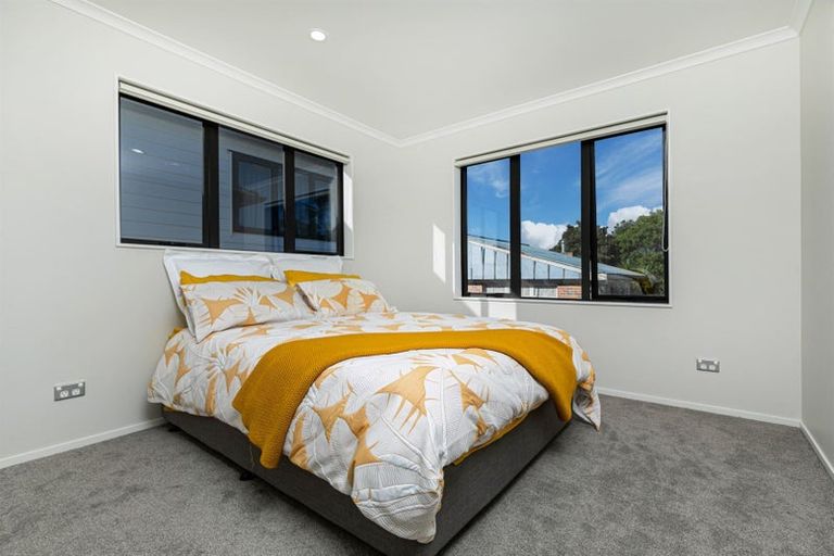 Photo of property in 9a Kingdale Road, Henderson, Auckland, 0610