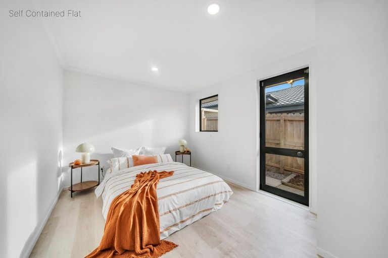 Photo of property in 100 Greenhithe Road, Greenhithe, Auckland, 0632