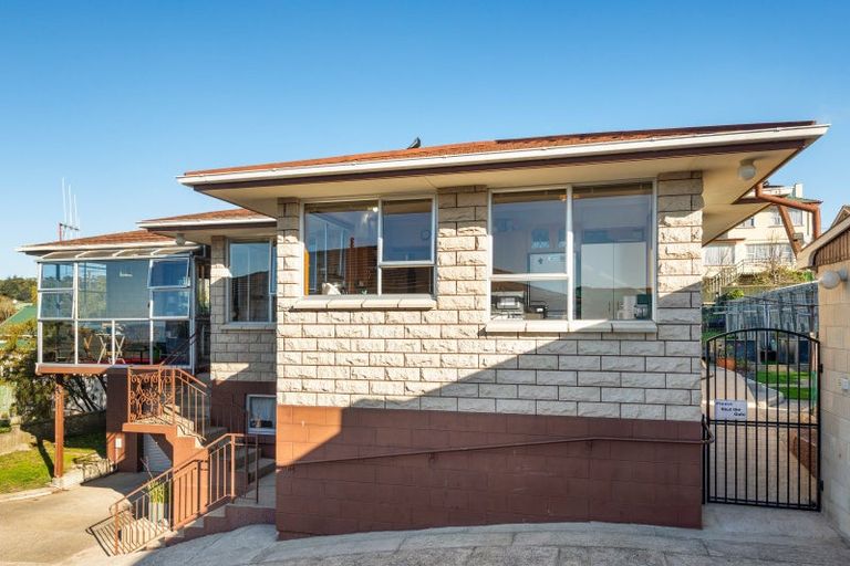 Photo of property in 40 Wharfe Street, South Hill, Oamaru, 9400