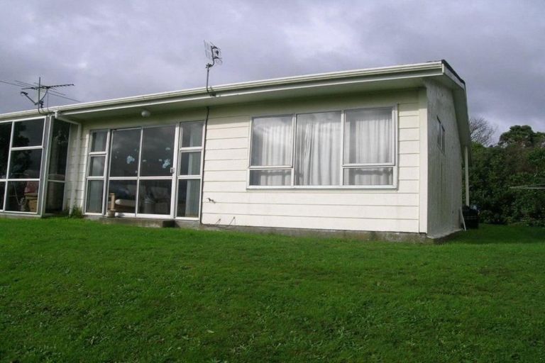 Photo of property in 10f3 Petherick Crescent, Johnsonville, Wellington, 6037