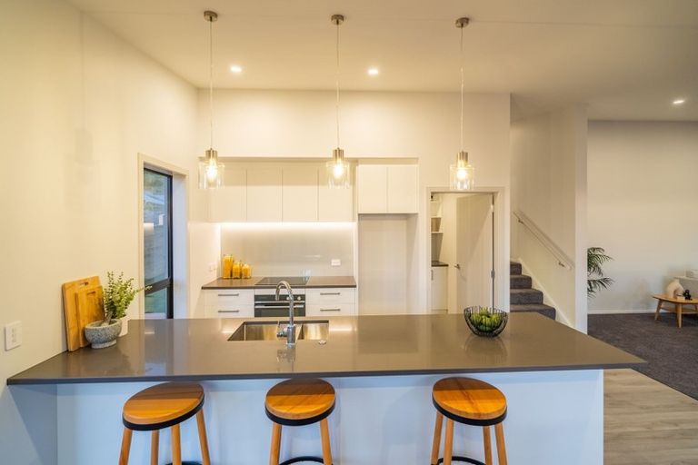 Photo of property in 92 Kotare Street, Waikanae, 5036