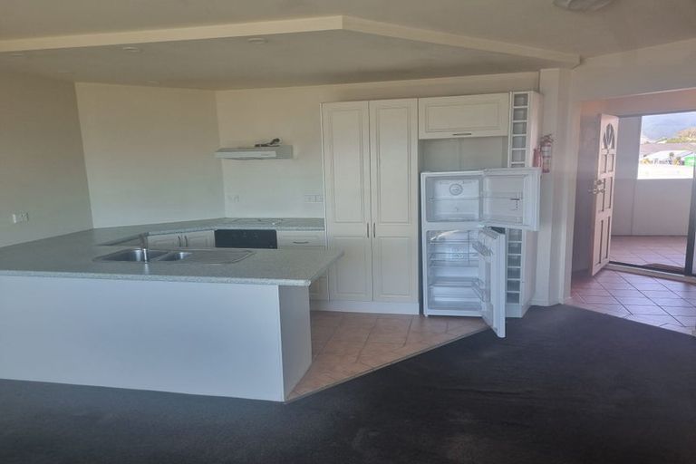 Photo of property in 2c/25 Maclean Street, Paraparaumu Beach, Paraparaumu, 5032