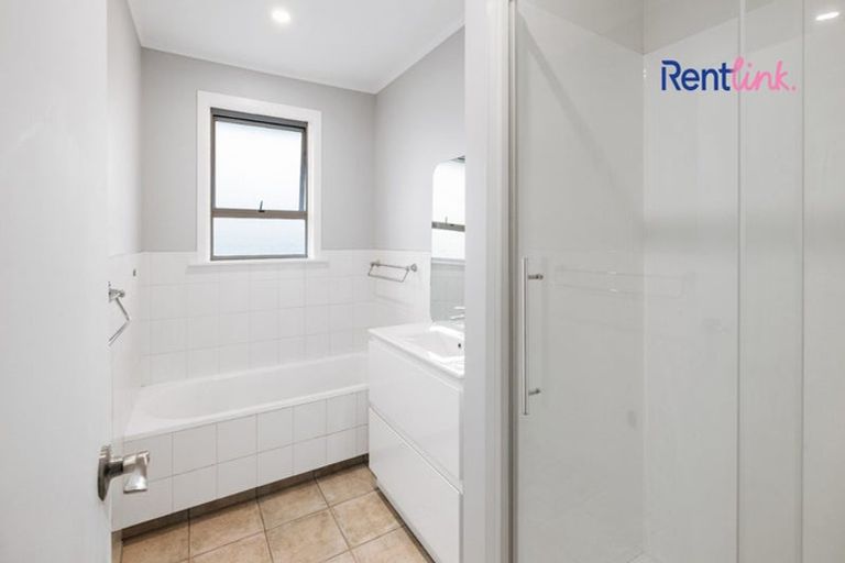 Photo of property in 8 Landview Road, Parkvale, Tauranga, 3112