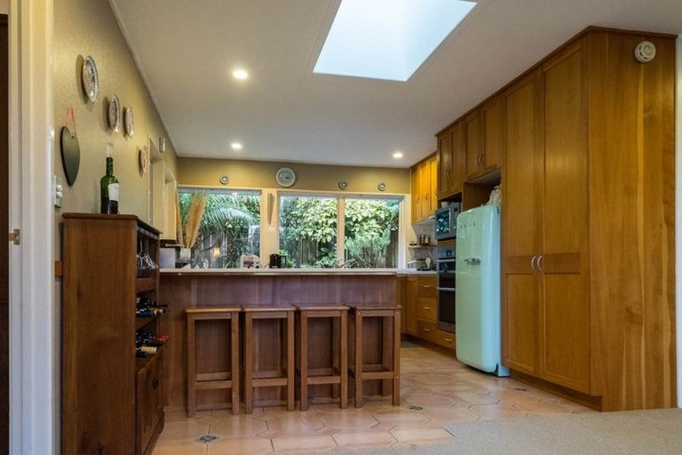 Photo of property in 2/88 Glamorgan Drive, Torbay, Auckland, 0630